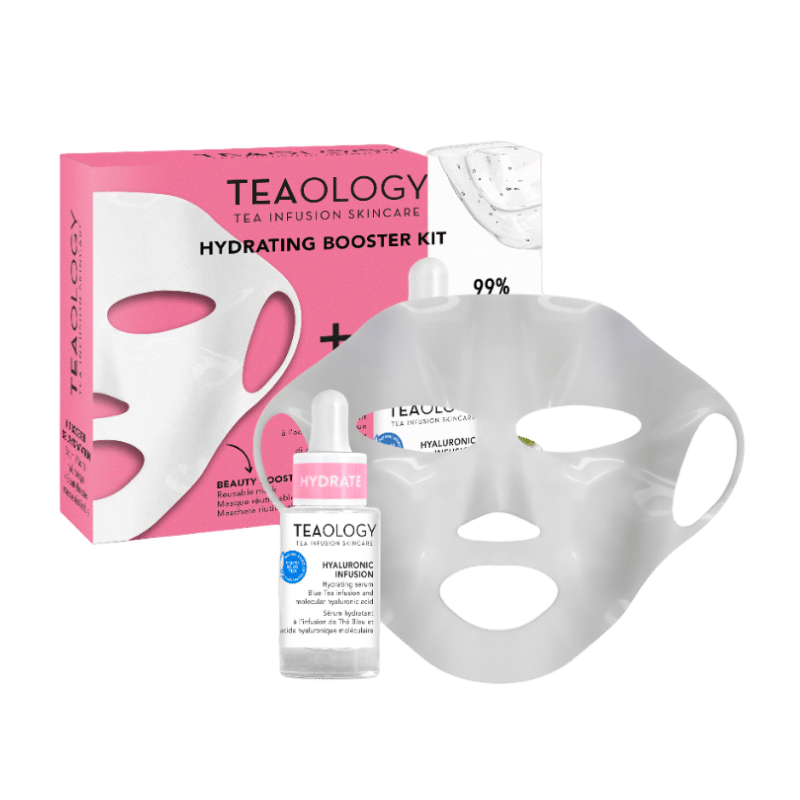 TEAOLOGY Hydrating Booster Kit mit Maske und Hyaluron-Serum vor rosa Verpackung.