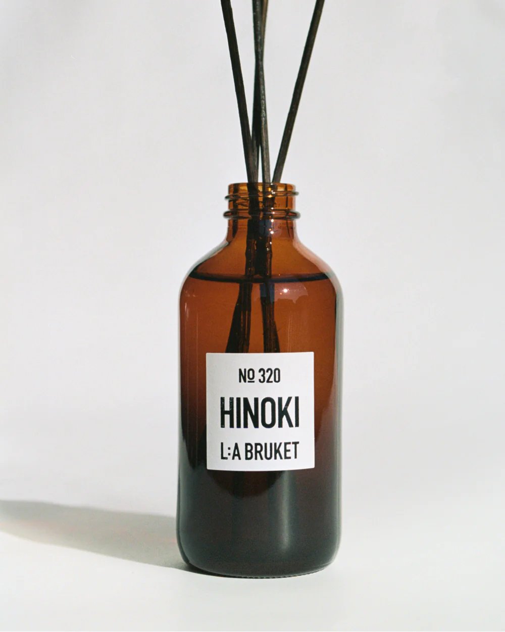 L:A BRUKET No. 320 Room Diffuser Hinoki Raumduft
