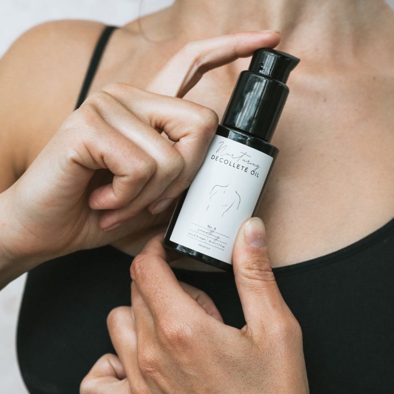 Hello Sue Nr. 8 Nuturing Decollete Oil