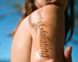 L:A BRUKET No. 326 Exfoliating Body Serum Körperserum