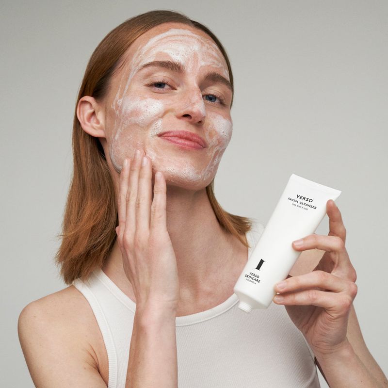 VERSO SKINCARE Facial Cleanser** Gesichtsreiniger