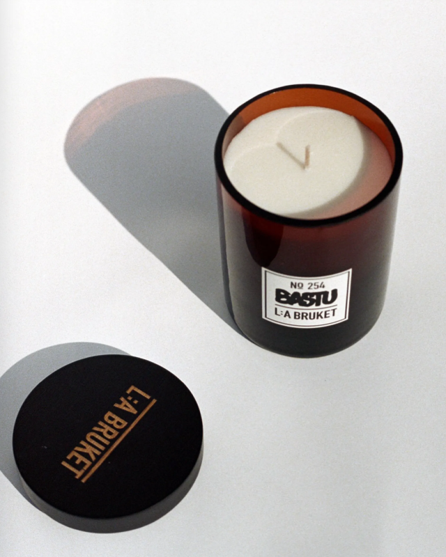 L:A BRUKET No. 254 Scented Candle Bastu 260 g Duftkerze