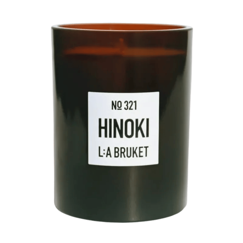 L:A BRUKET No. 321 Scented Candle Hinoki 260g Duftkerze mit Weihnachtshülle - ltd. Editionl